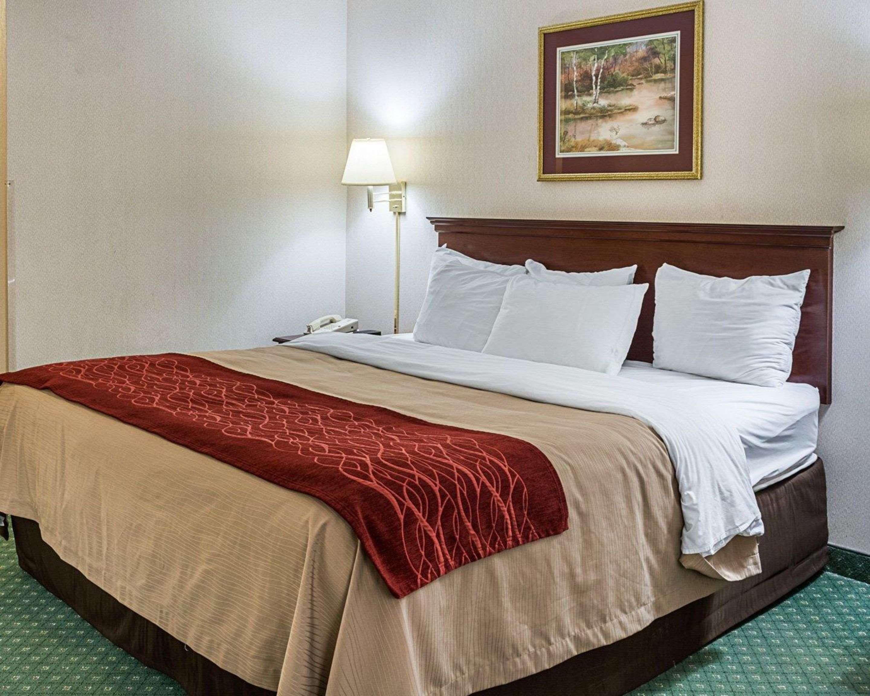 Holiday Inn Express - Gloucester By Ihg Екстер'єр фото