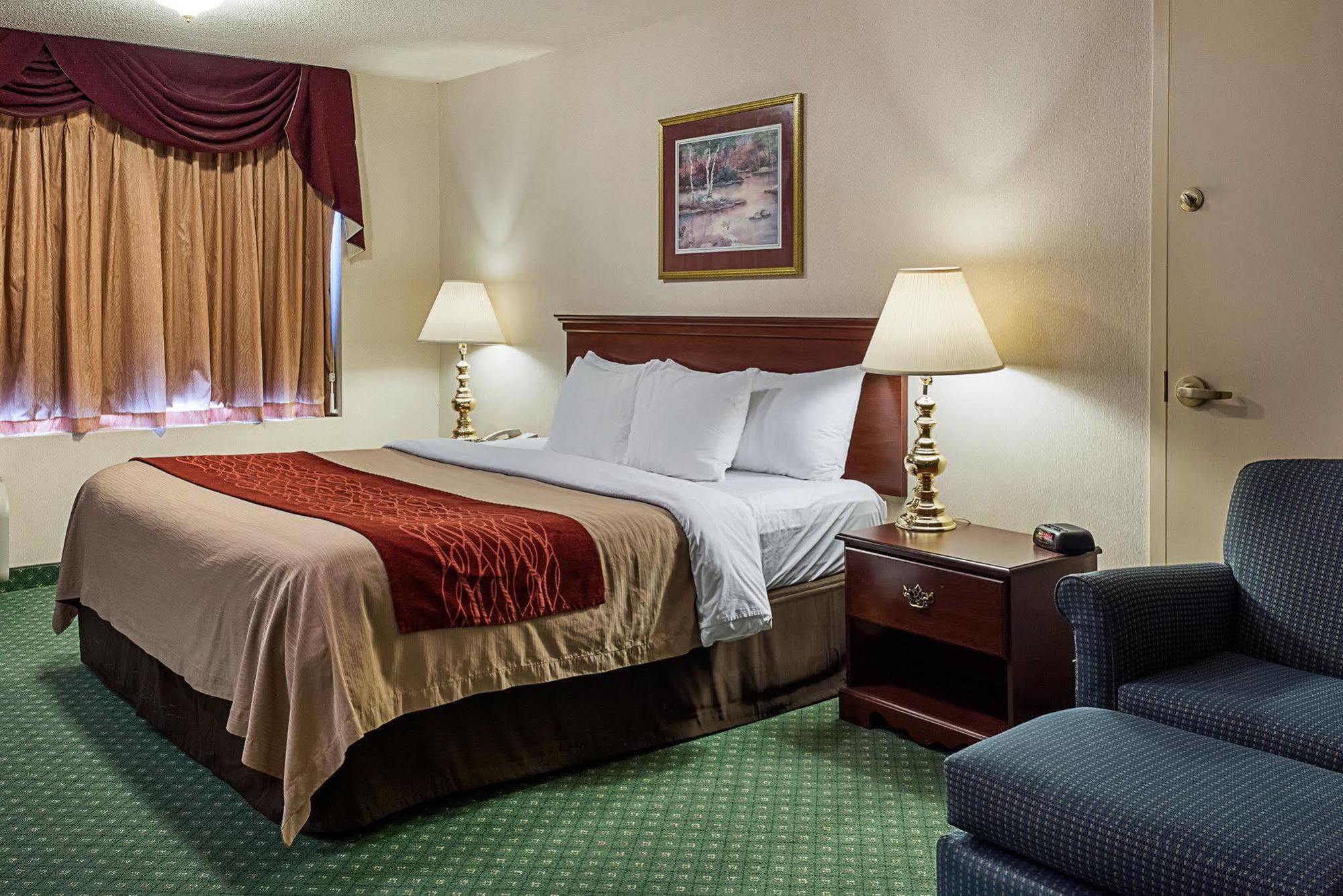 Holiday Inn Express - Gloucester By Ihg Екстер'єр фото
